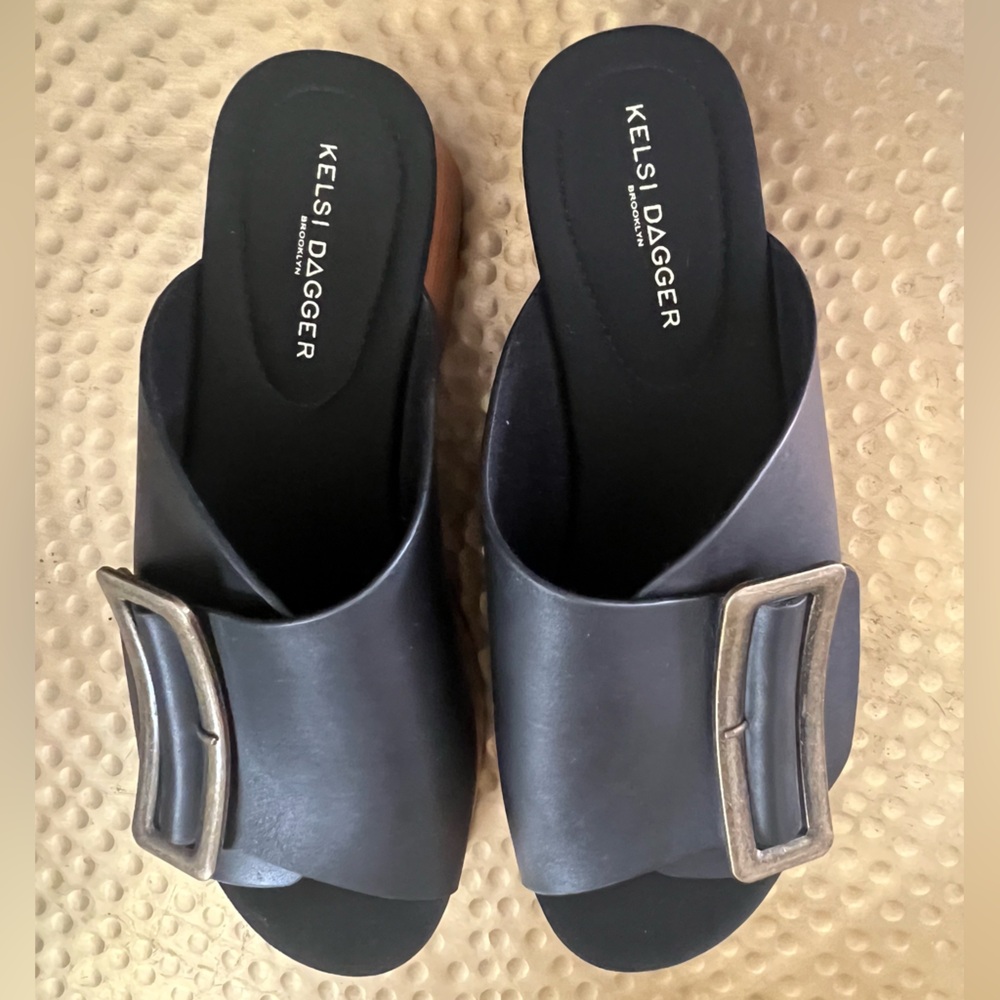 Black platform sandals